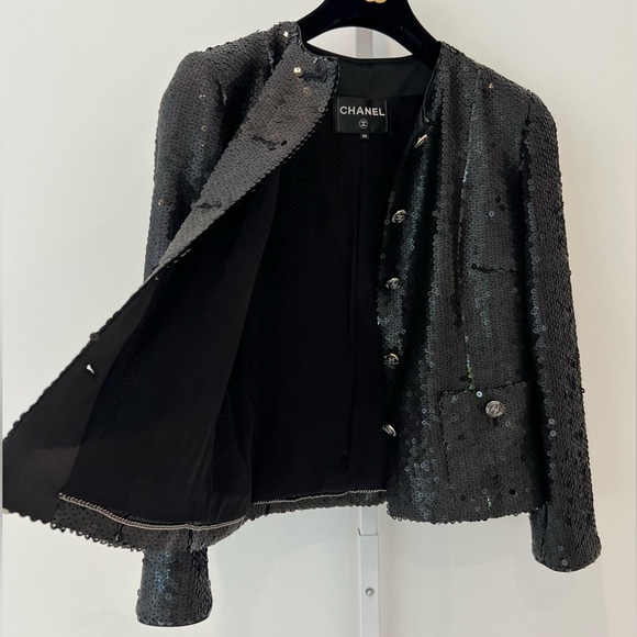 CHANEL 23C RESORT RUNWAY BLACK SEQUINS JACKET SIZE FR 38 / US 6 NWOTS! - Picture 7 of 17